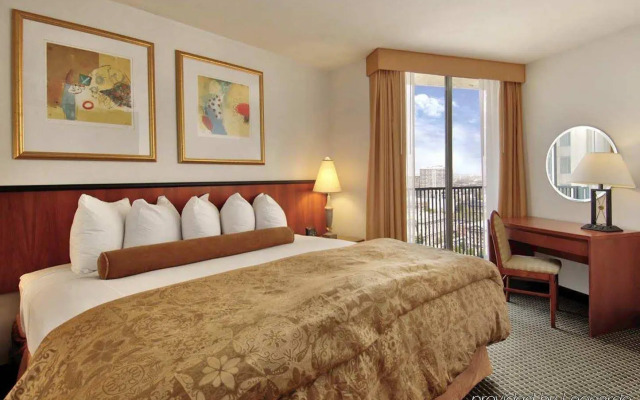 Embassy Suites Philadelphia Center City