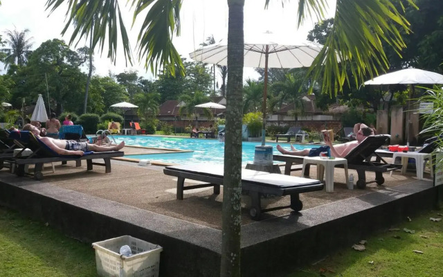 Lanta Long Beach Hostel