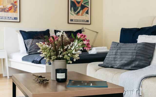 City Apartment by Loft Affair