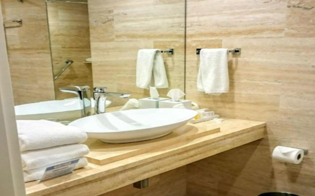 Grand Beach Hotel Surfside West