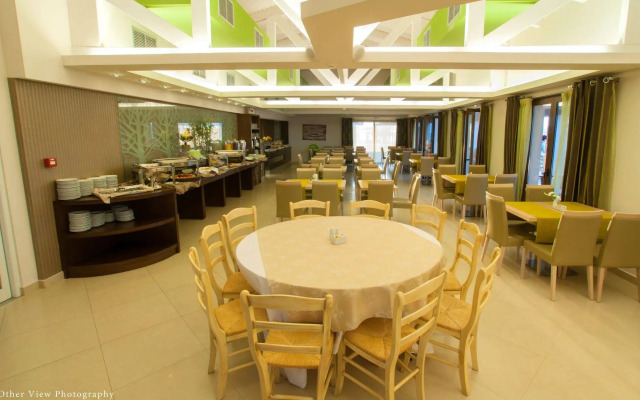 Arty Grand Hotel