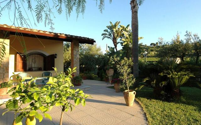 Holiday Home With Private Pool, Near the Beach