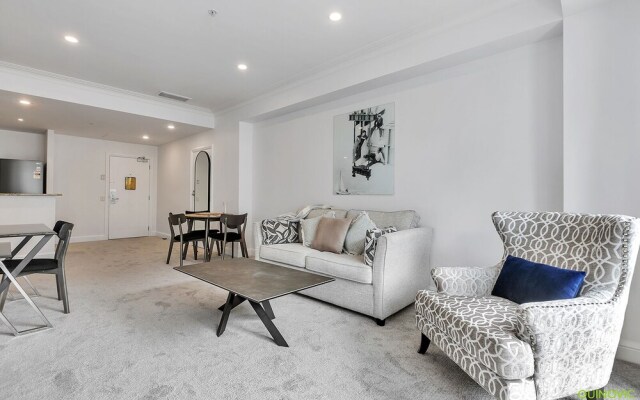 QV Modern Apartment in CBD - 078