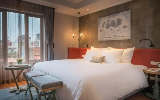 Bespoke Trendy Hotel Hanoi