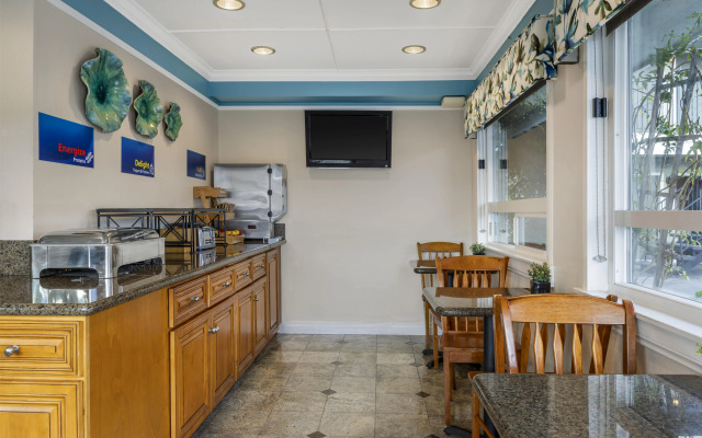 Best Western Tradewinds