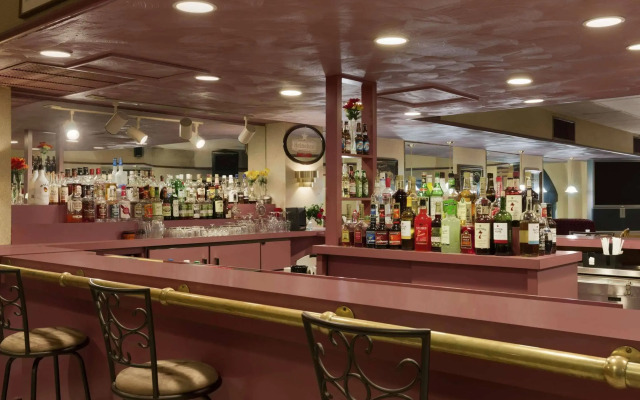 Red Carpet Inn Hazleton