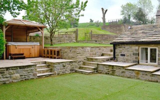 Stirton Burrow