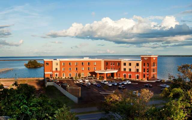 Hampton Inn Marquette/Waterfront