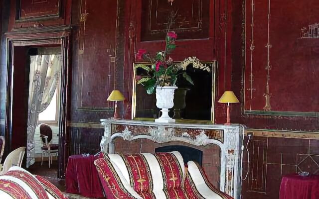 Chateau De Meyrargues