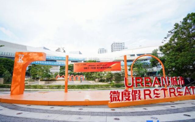 Manhattan International Apartment Hotel