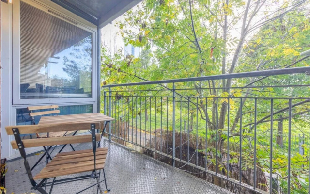 Spacious 2 Bedroom Apartment Near White City