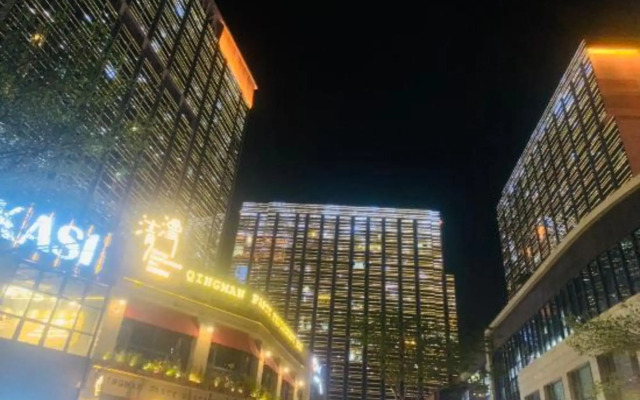 Wanlong Apartment Xiangxue Branch
