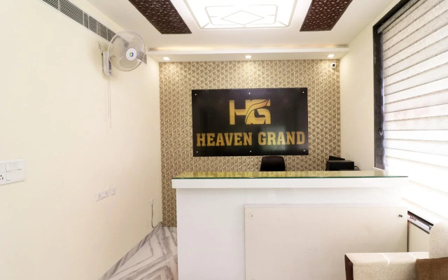 OYO 22356 Heaven Grand