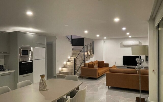 Villa Kajaim Sleeps 8 With Pool