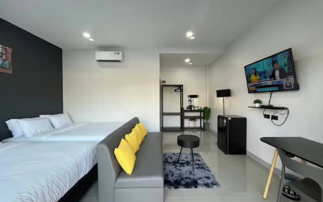 Hillside Premium Hotel