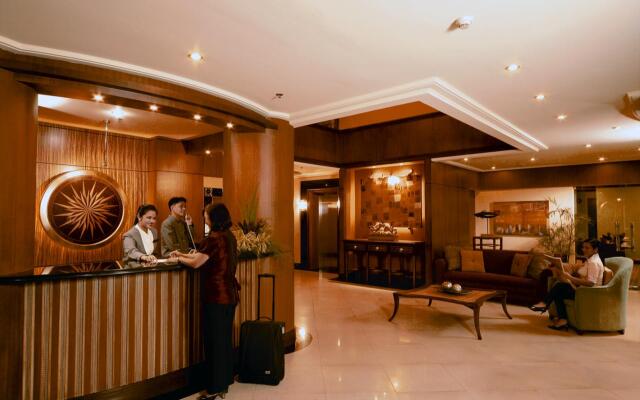 Herald Suites Solana