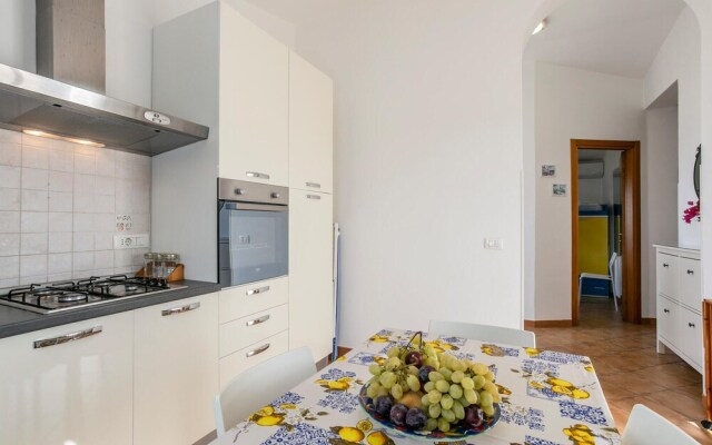Nice Apartment in Reitani Noto With Wifi and 2 Bedrooms