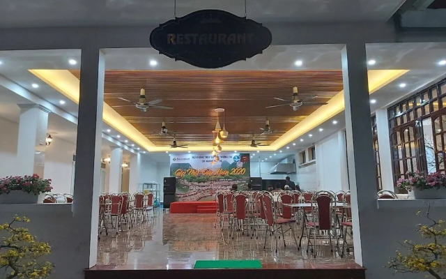 Van Xuan Royal Hotel