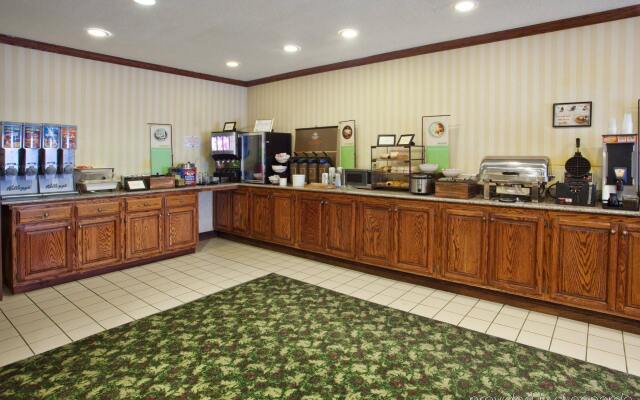 Country Inn & Suites by Radisson, Hiram, GA