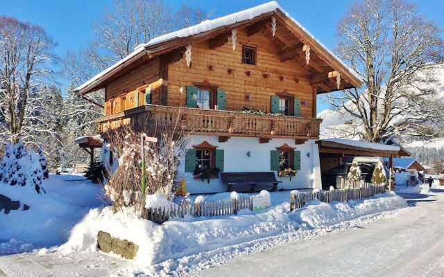 Detached Holiday Home in Ellmau Near the Ski Lift