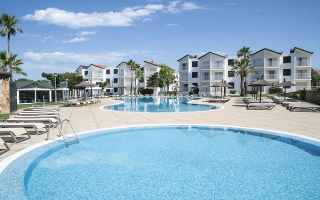 Cala En Blanes Beach Apartments