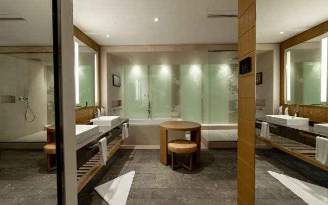 The O Hotel