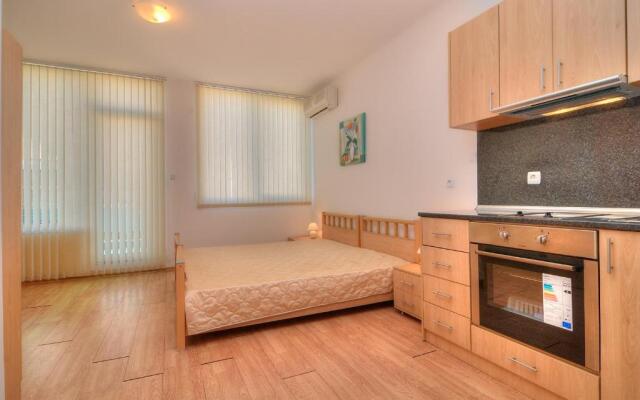 Oasis Ravda PMG Apartments