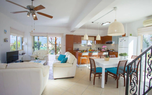 Villa Crystal Sea