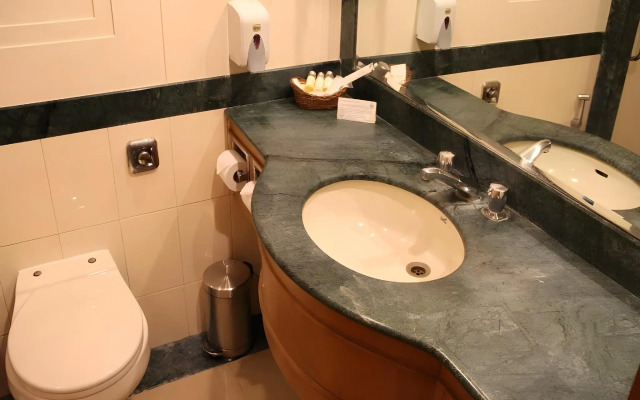 Savoy Suites Noida