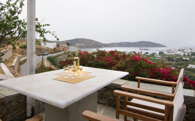 Stunning view house in Serifos