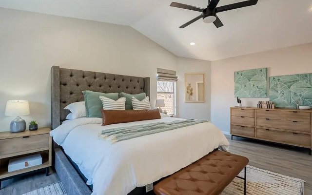 Dos Palmas - Gilbert Poolside Retreat