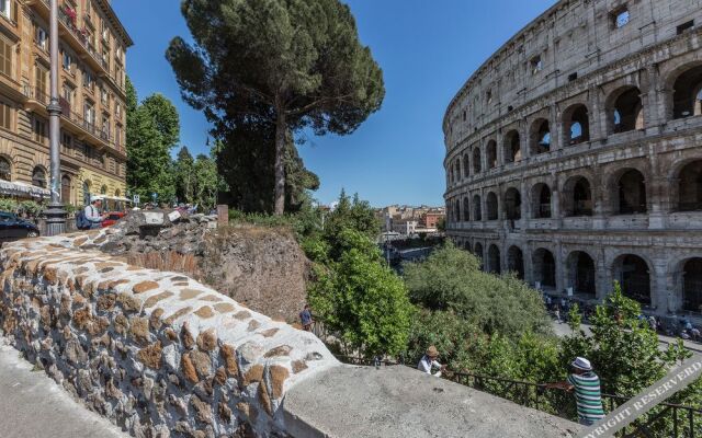 44 Al Colosseo