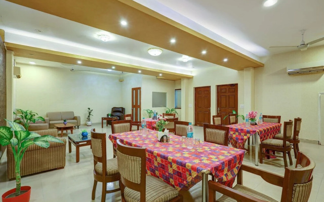 Fabhotel B Stays