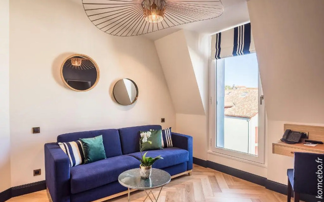 MADISON Saint Jean de Luz - Handwritten Collection