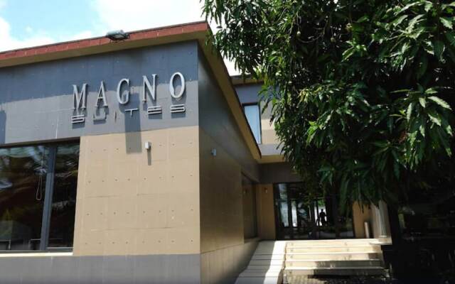 Magno Suites Hotel