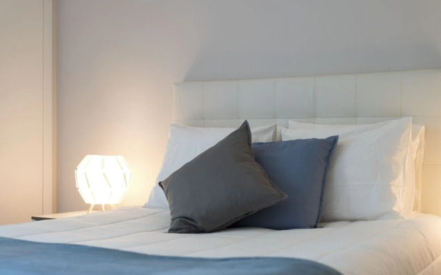 Bright & Sunny Beach House