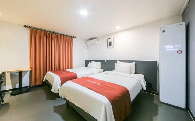 Jeonju Junghwasandong Towsome Stay