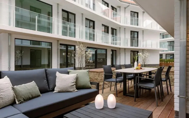 Cozy Ground-floor Apartment With Spacious Terrace