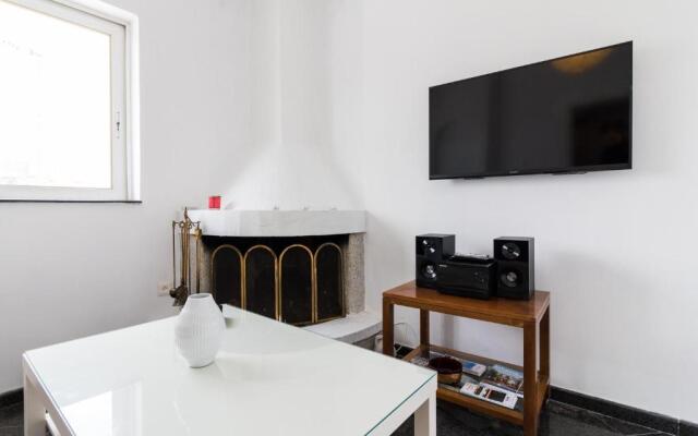 An Adorable Apartment in Athens