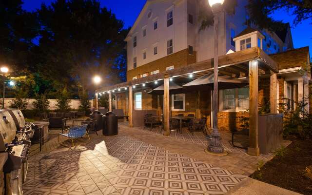 Sonesta Simply Suites Falls Church