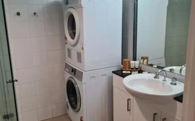 Manly Seabreeze With 1 Bathrooms