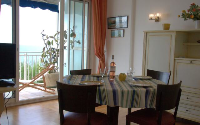 Happy Few - Le Sand Diego