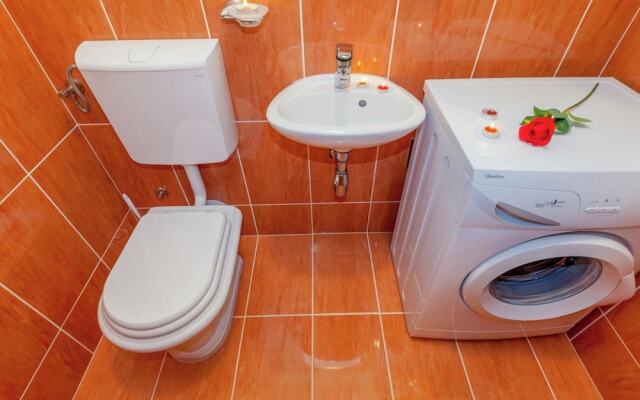 Serene Apartment in Dramalj with Hot Tub