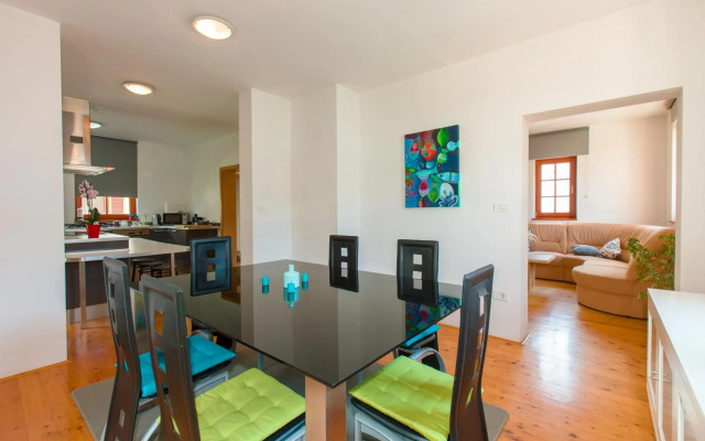 Thirsty River Apartments