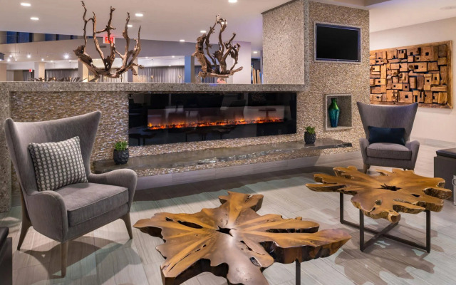 Jake's 58 Casino Hotel - Adult Only