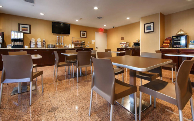 Best Western Plus Arena Hotel