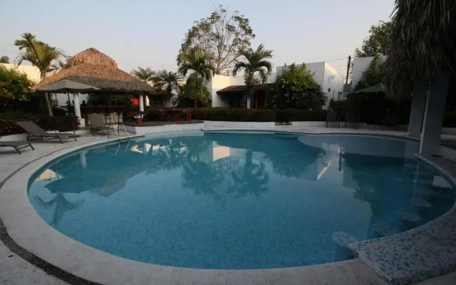 Hotel Villa Blanca Suites