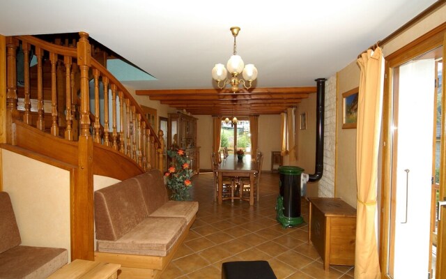 Chalet With 6 Bedrooms in Saint-martin-de-belleville, With Wonderful M