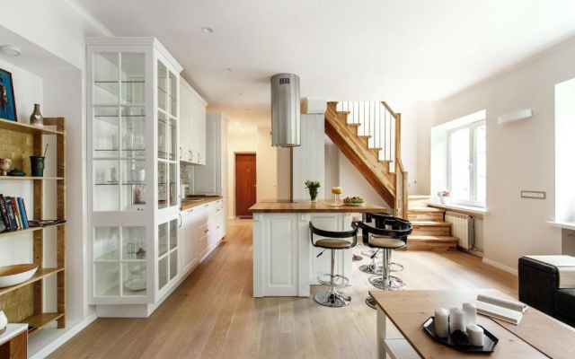 3bdr Modern and Stylish Apartment - Heart of Old Town by Houseys — фото 2
