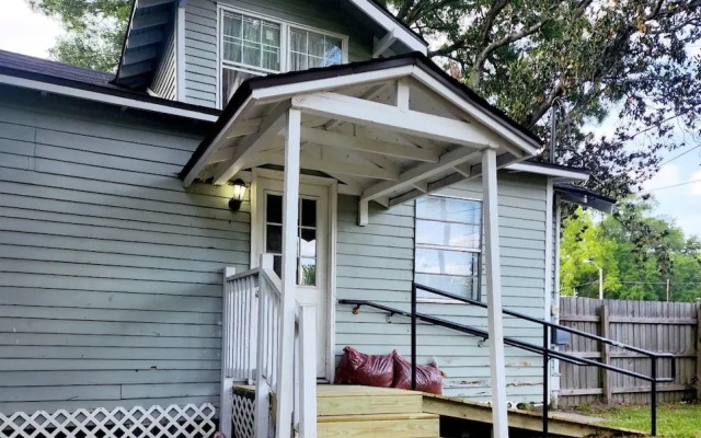Magnolia House in Lafayette
